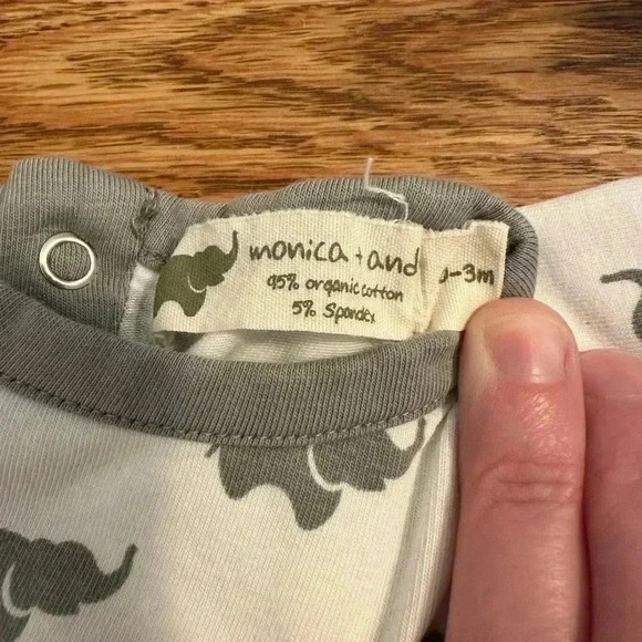 Monica and Andy grey elephant baby long sleeve romper outfit size 0-3 months - Picture 3 of 7